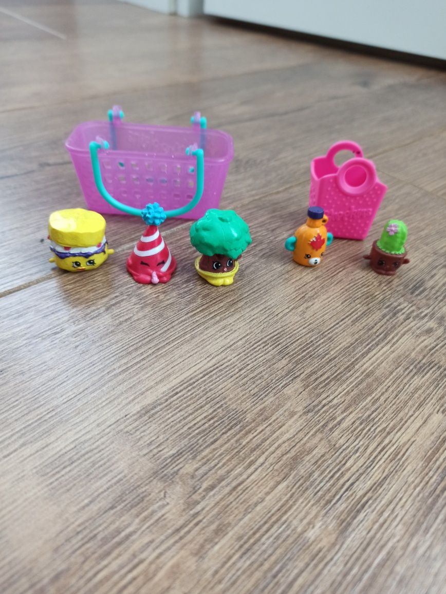 Міньони із Макдональдс та фігурки Shopkins