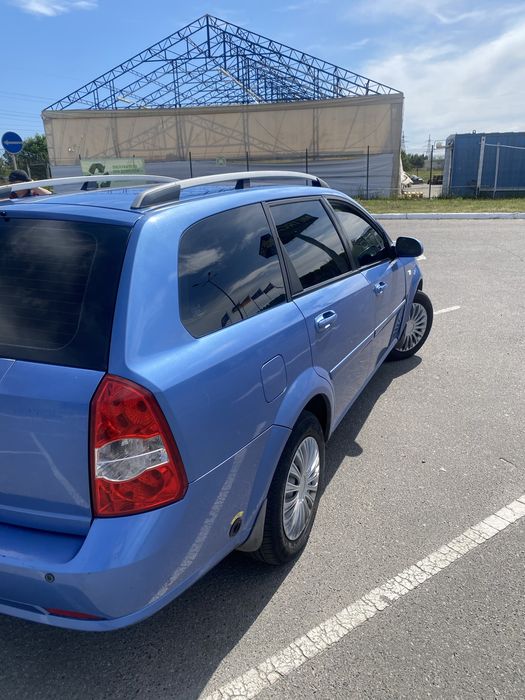 Авто легковое Шевролет Лачетти 1.6