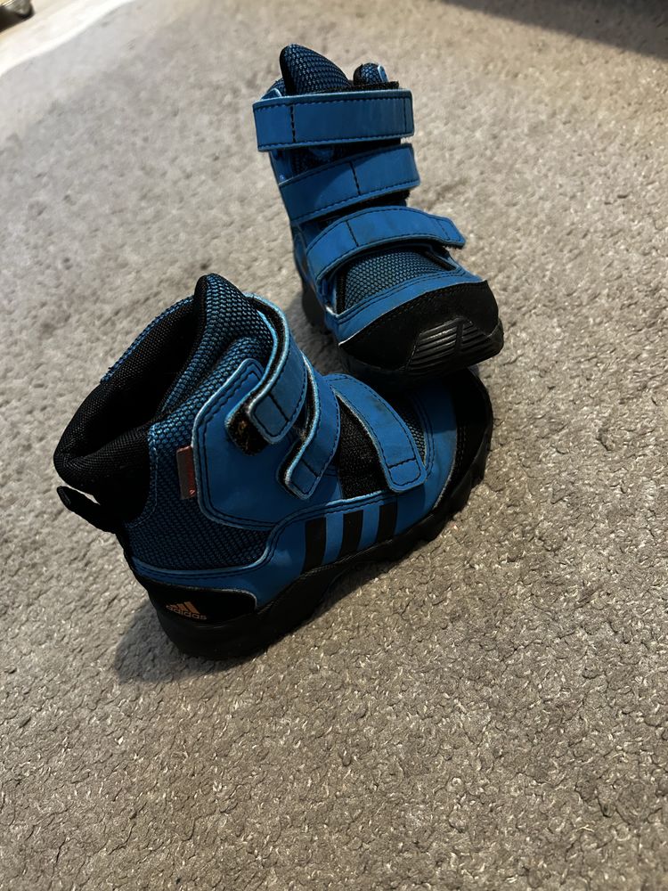 Buty zimowe kozaki adidas dla chłopca 23,5 wkladka ok 14,5 cm