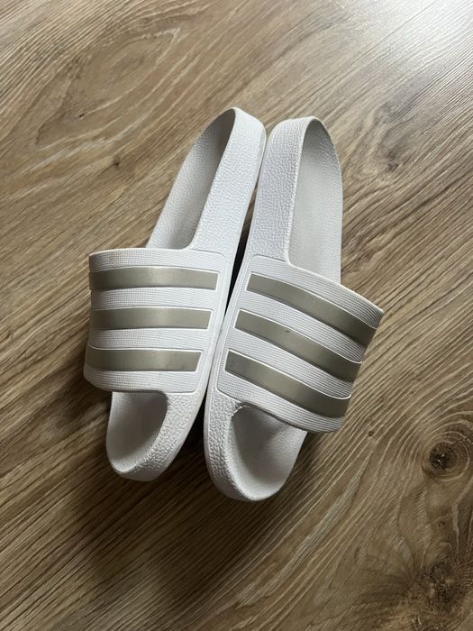 Жіночі оригінальні тапочки Adidas 37-38 розмір