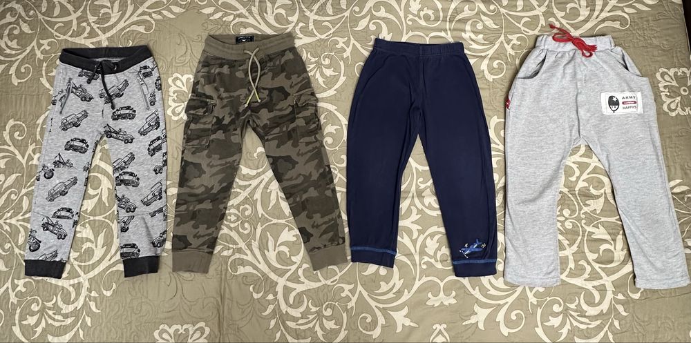 Спортивні штани на 3-4 роки