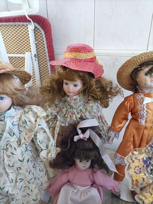 Bonecas de porcelana