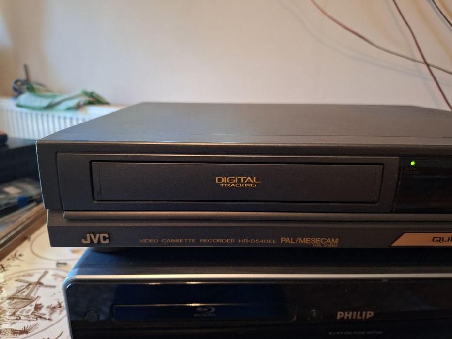 Magnetowid JVC HR D540EE