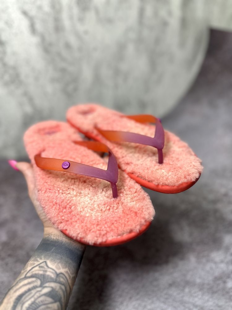 Тапочки UGG Жіночі капці вьетнамки сланці Fluffie II Flip Flop