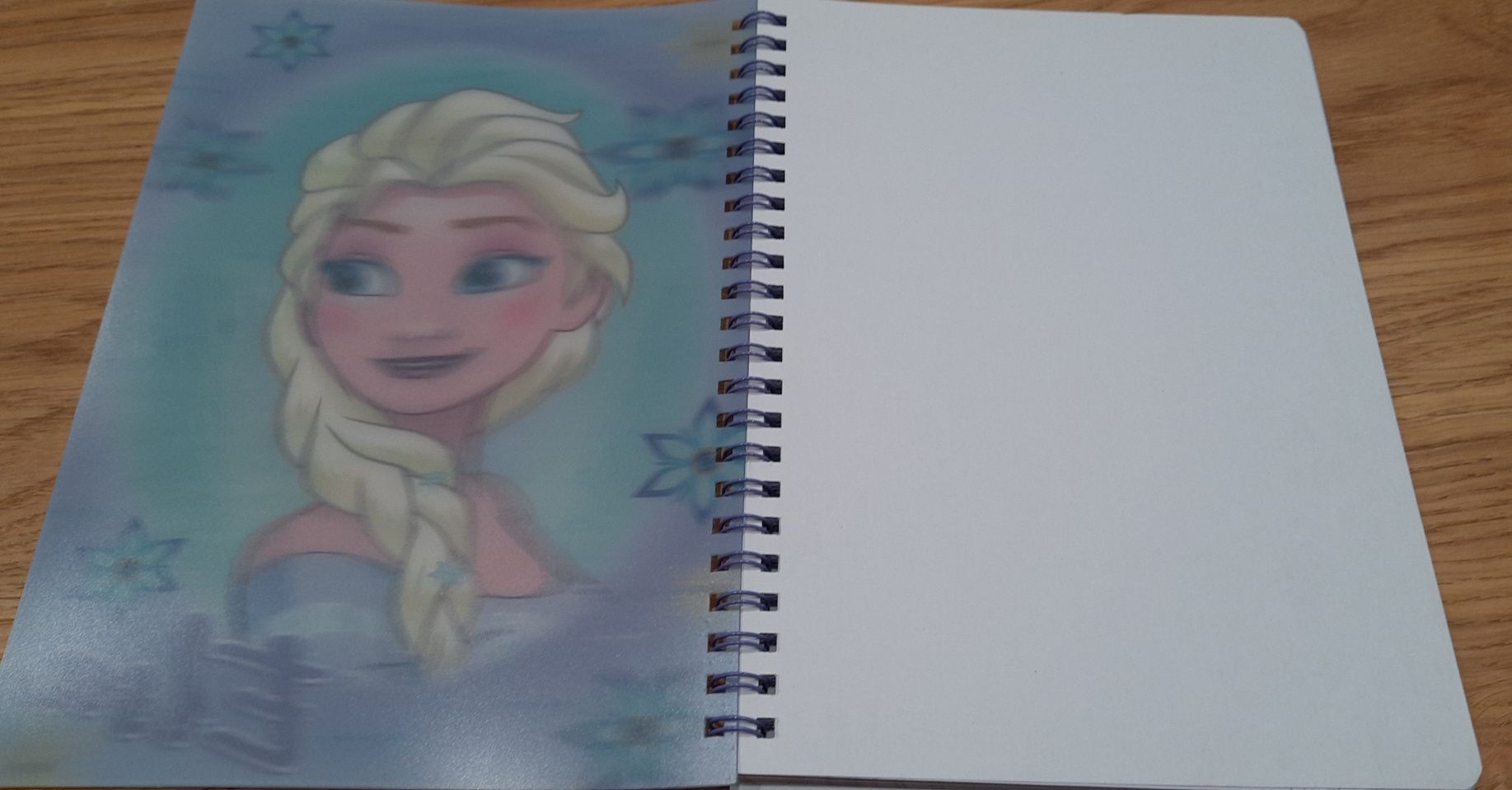 NOWY. Notatnik, zeszyt kraina lodu ,, Elsa,, gratis puzzle kula