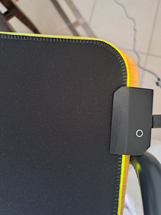Levano RGB Desk Pad – podkładka gamingowa 450×400 mm