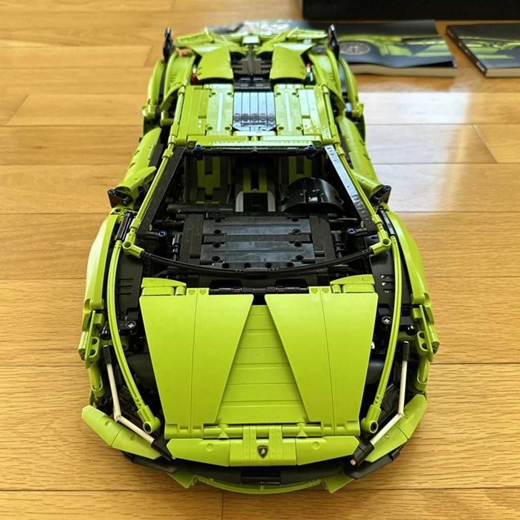 Lego Technic Lamborghini Sian 42115 - z pudełkiem i instrukcjami