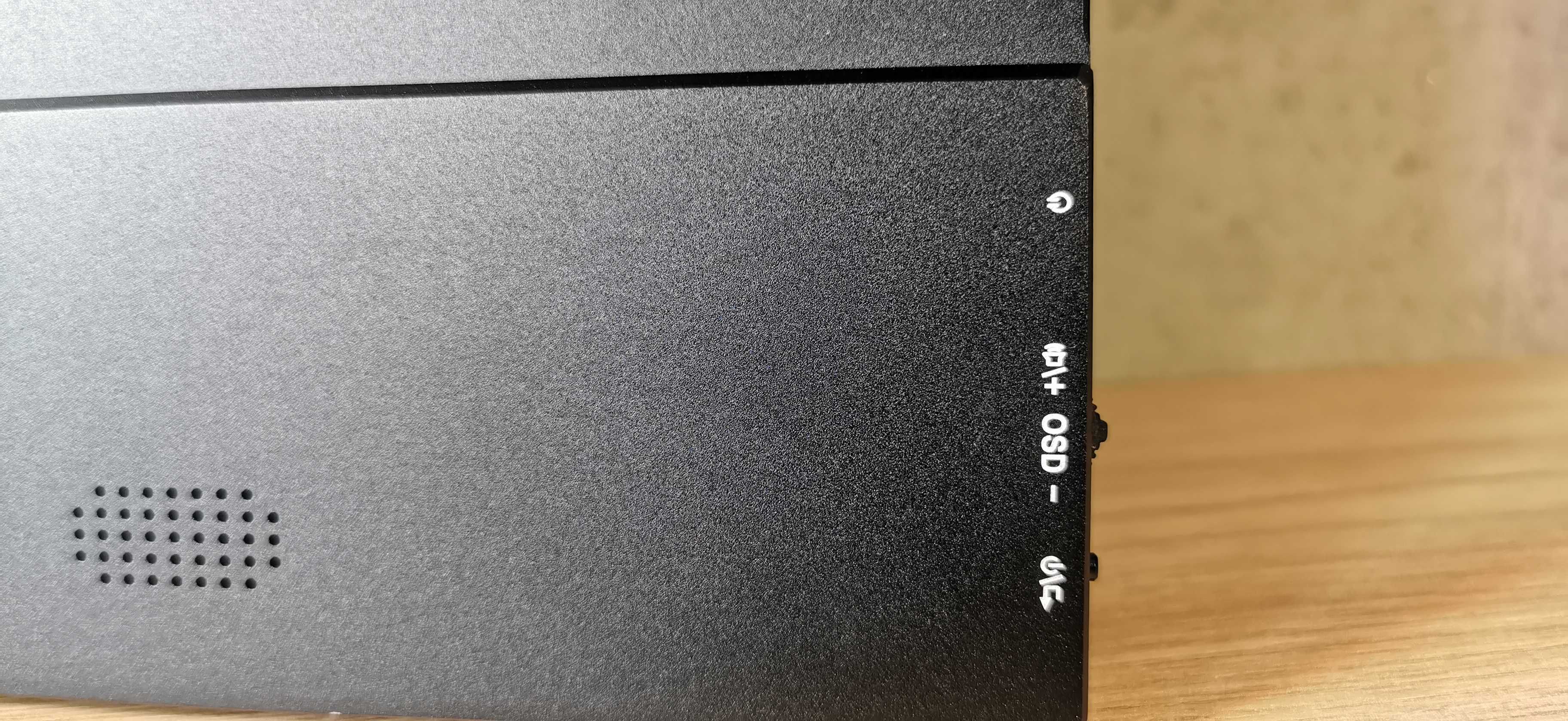 Monitor Przenośny 17" FHD Matowy YODOIT PTM17
