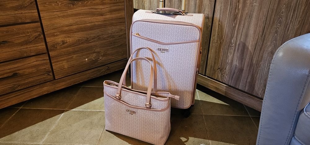 Walizka Walizki zestaw Walizek Guess Keota Travel  torebka