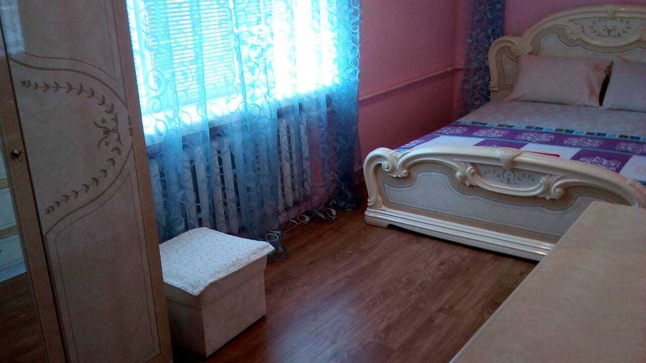 2кімнатні апартаменти з видом на Мак Дональдз. 3 окремі ліжка
