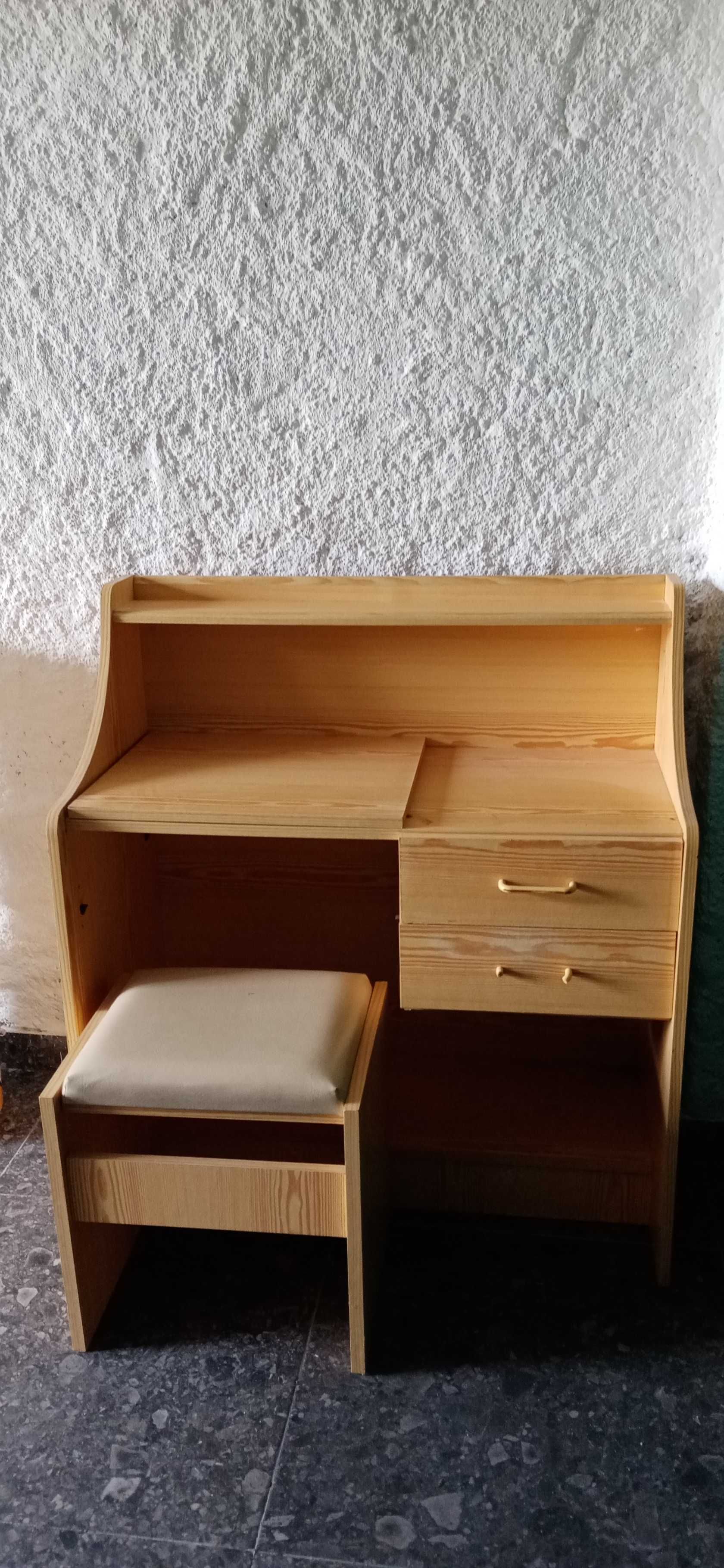 Secretaria escrevaninha