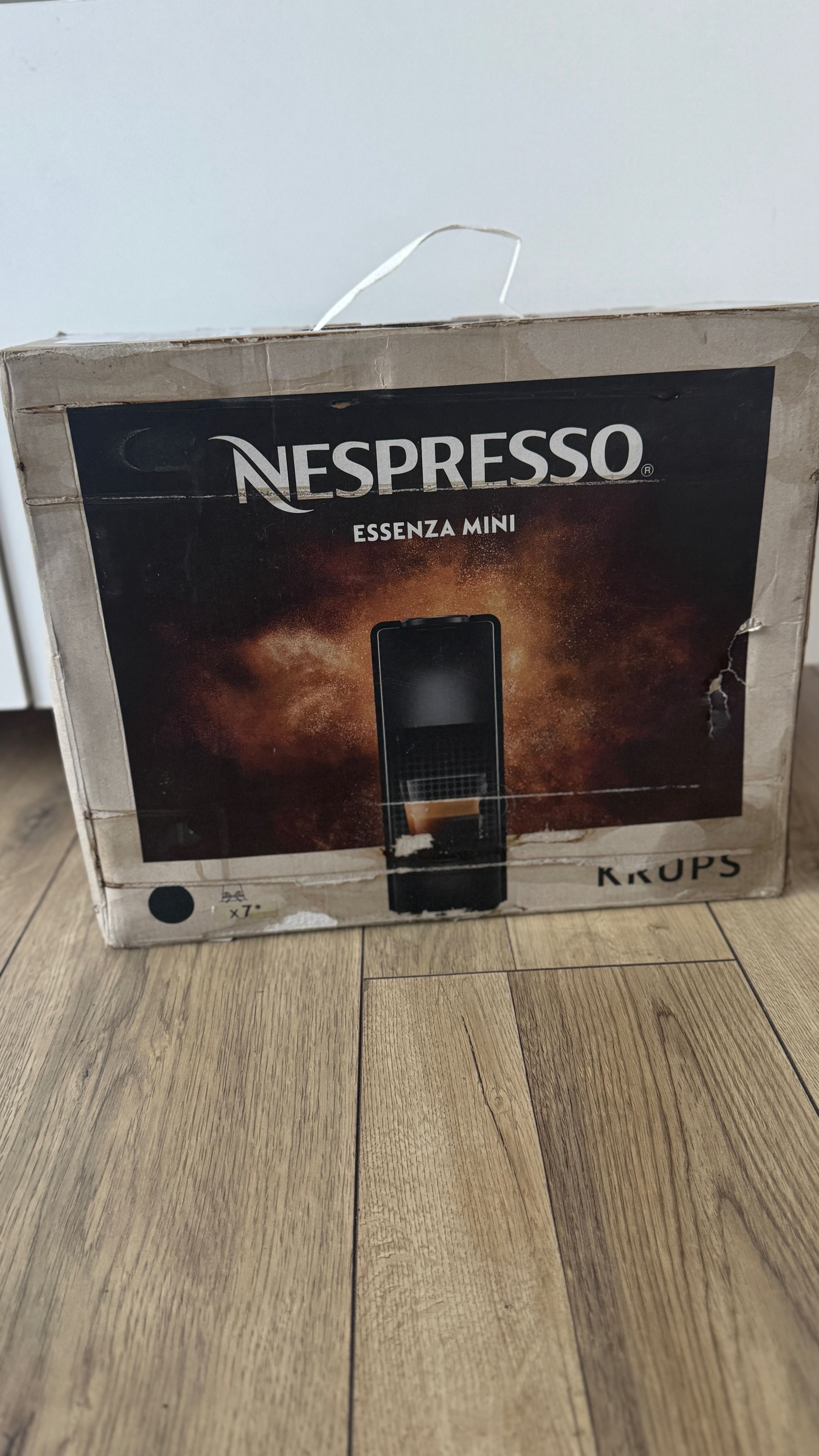Ekspres na kapsułki Krups Espresso Essenza Mini
