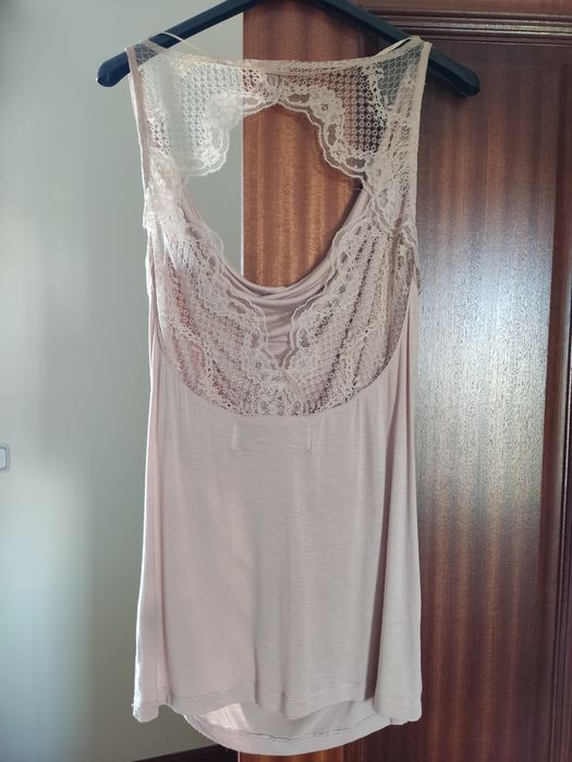 Top cor de rosa velho com renda