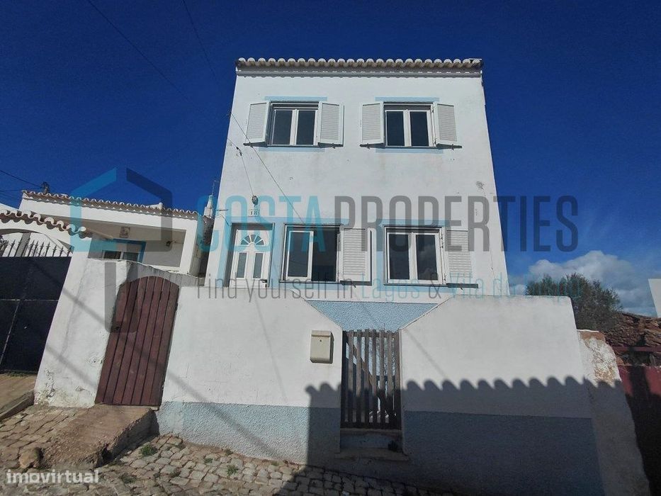 Moradia com Potencial em Vila do Bispo