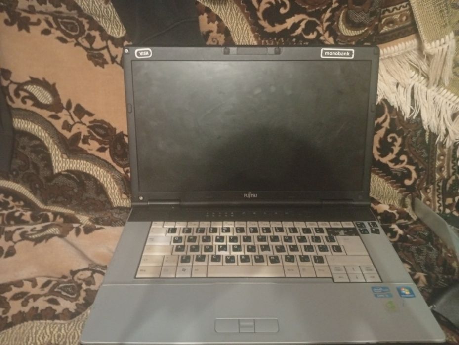 Продам  ноутбук в хорошому стані мінус немає жесткий диск