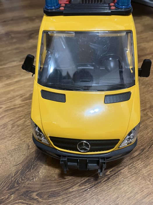 bruder машина эвакуатор с джипом