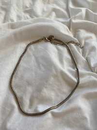 Łańcuszek/naszyjnik w kolorze srebrnym