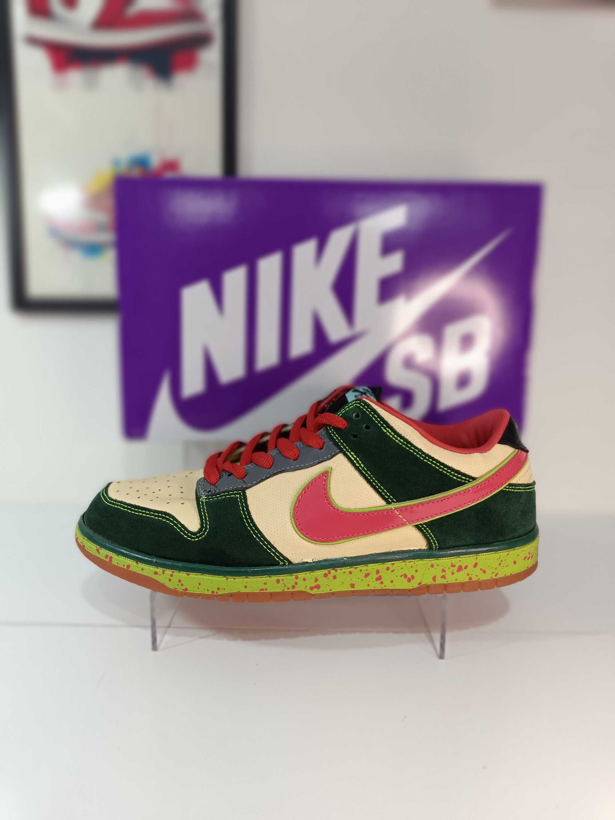 Nike SB Dunk Low Mosquito
