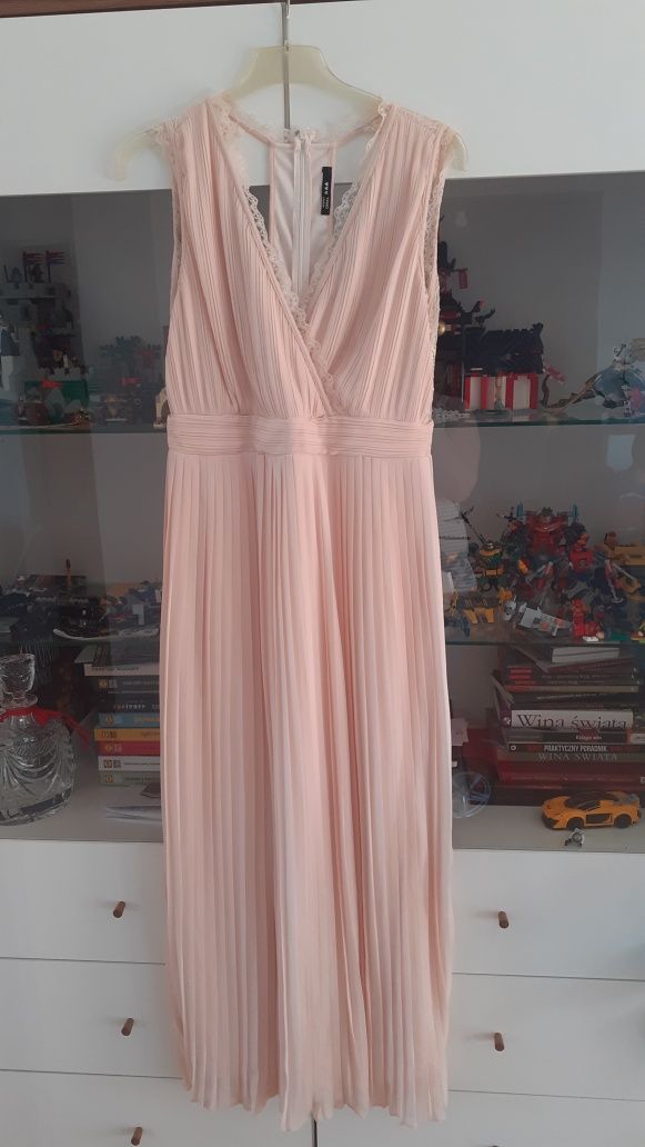 Plisowana szyfonowa sukienka open back
