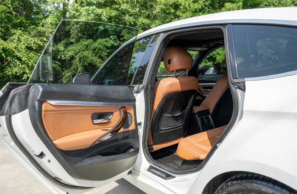 BMW 3 Series 330i      2017