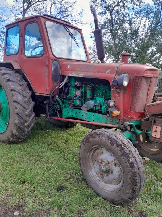 Продаю трактор, бочку, плуг, культиватор