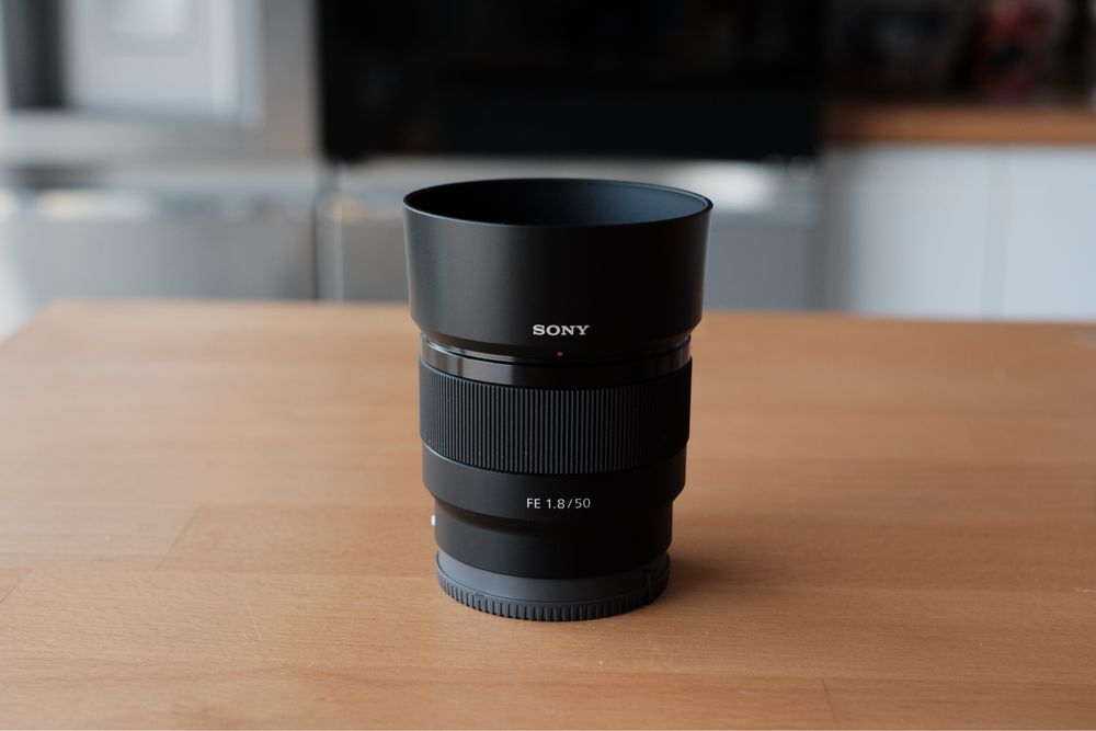Sony FE 50 mm f/1.8 (E-mount) – Excelente estado