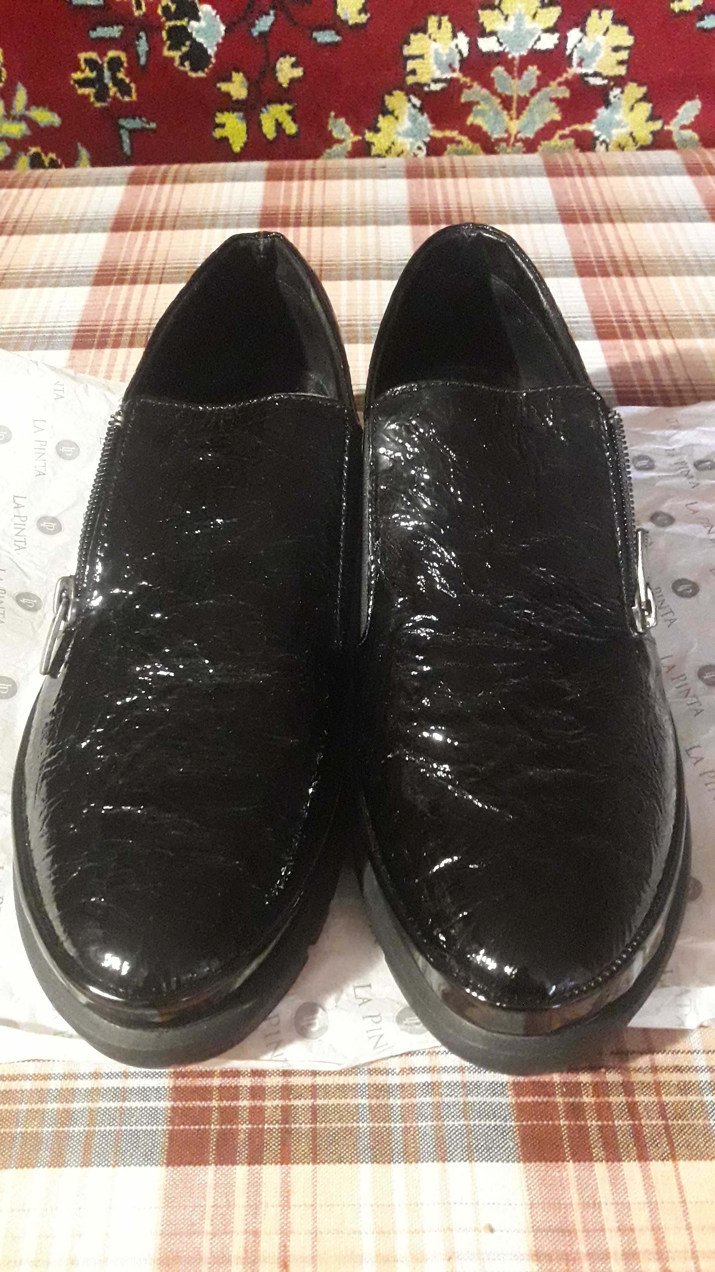 Туфлі жіночі чорного кольору