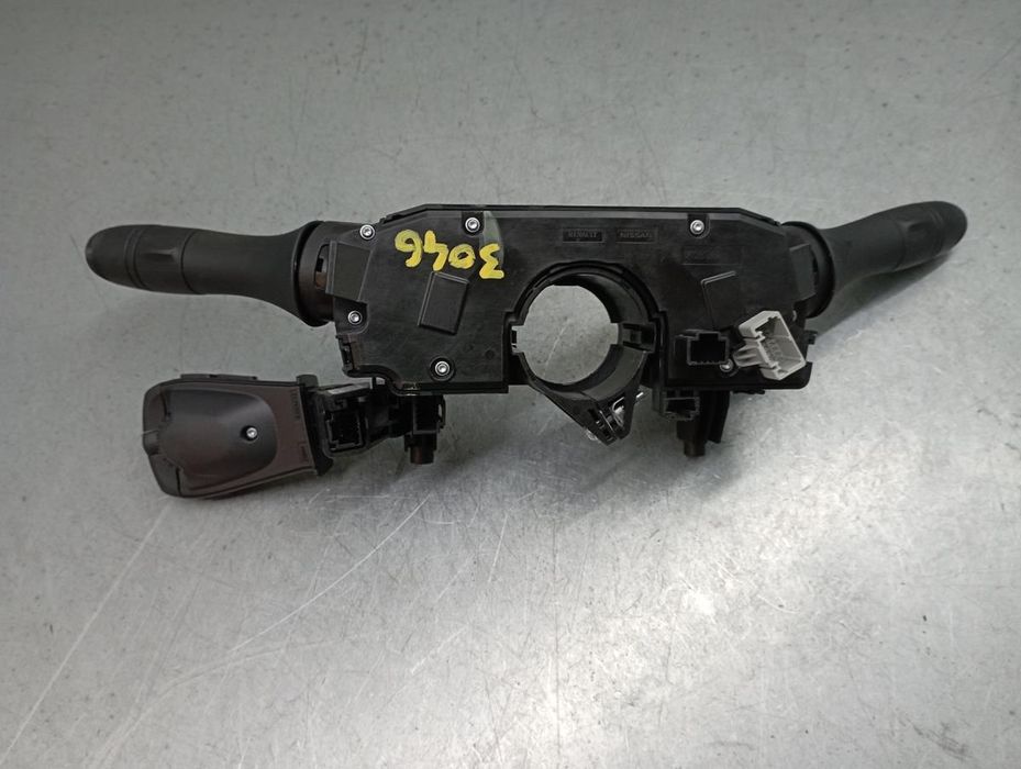 Conjunto / manetes de luzes e limpa vidros DACIA Logan III