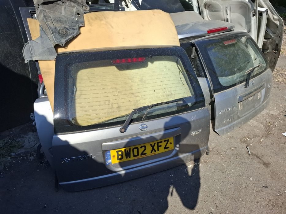 Задняя Ляда Крышка Багажника Nissan X-trail t30