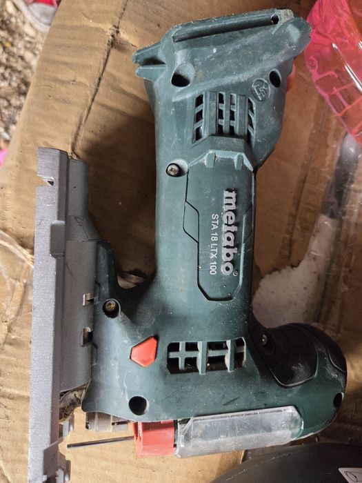 Sprzedam wyrzynarke praktycznie nie urzywana