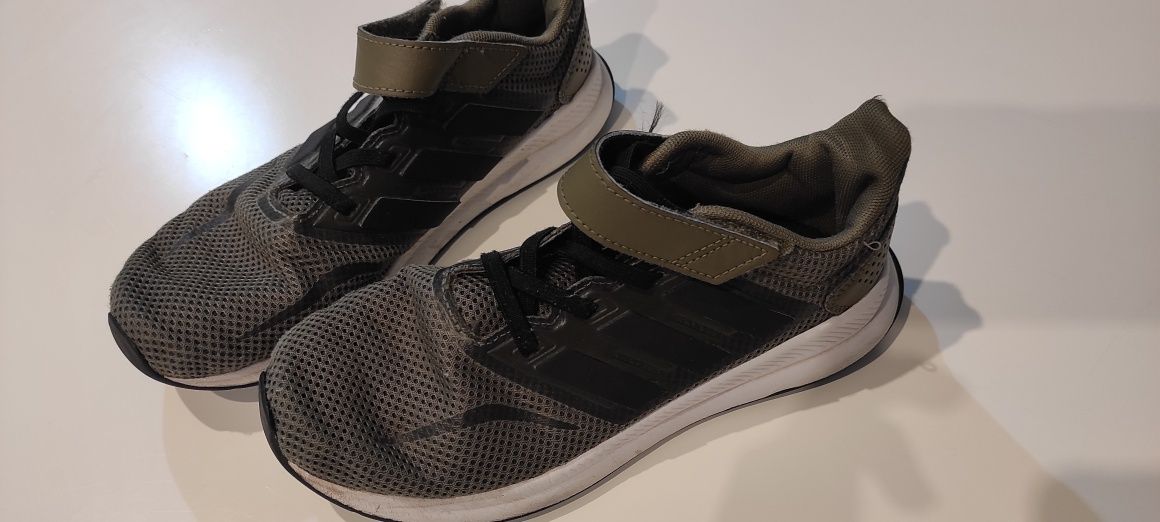 Adidas buty 34 chłopięce