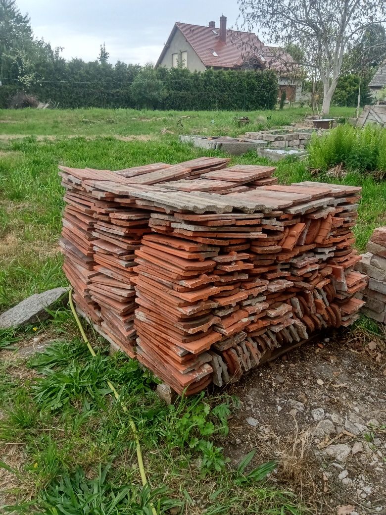 Do sprzedania dachówka i cegła