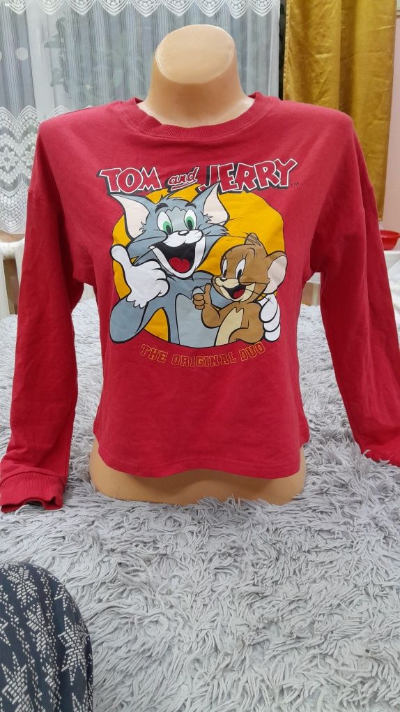 Czerwony sweterek tom i Jerry uniwersalny