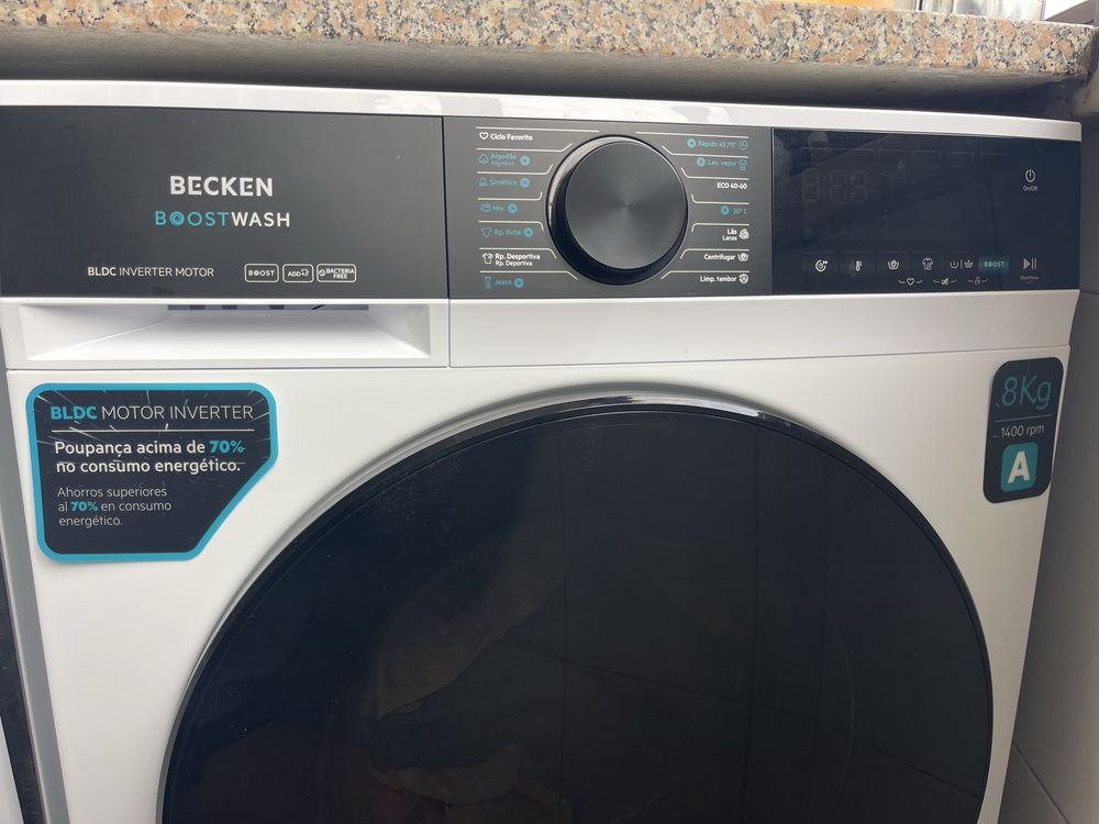 Máquina de Lavar Roupa BECKEN Boostwash 8kg