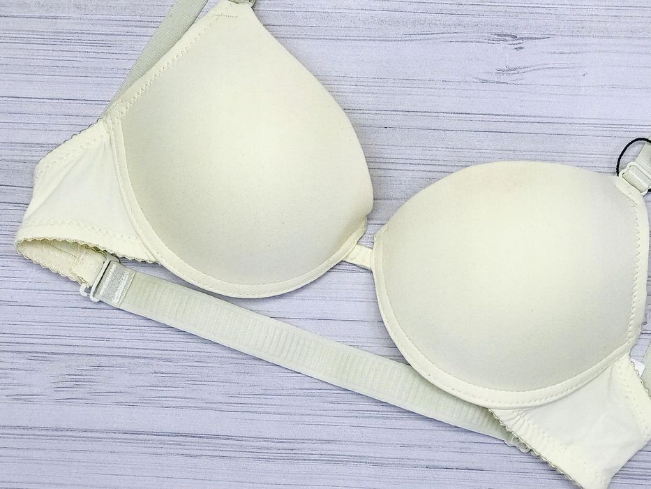 75a biustonosz max push-up odpinany tył intimidao gładki powiększa