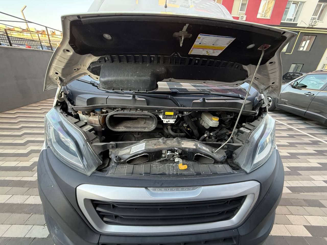 Peugeot Boxer 2018 дизель 2.0 147т