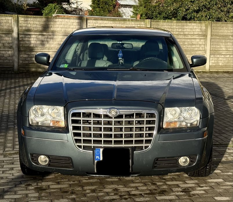 Chrysler 300C LPG 2032 zadbany nie skorodowany