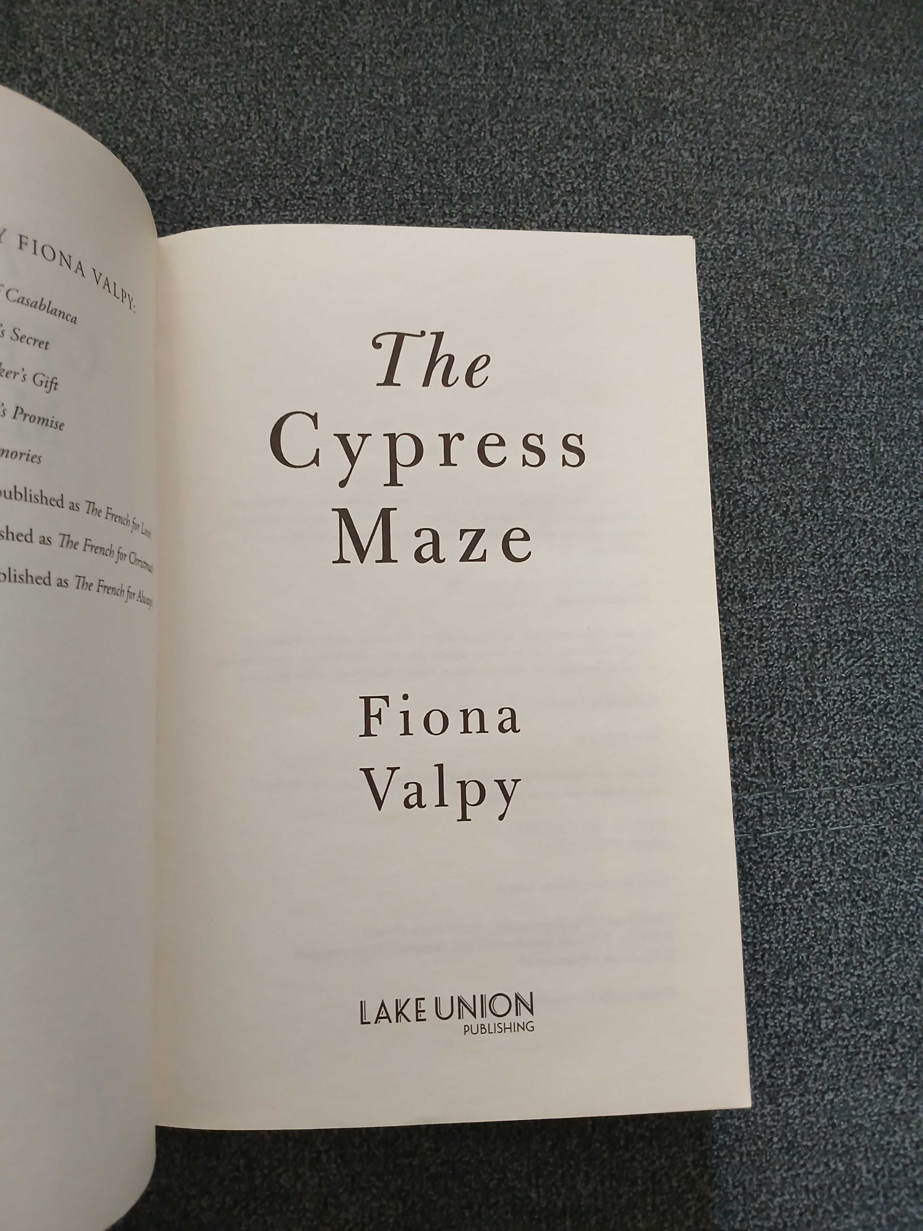 F. Valpy "The Cypress Maze"/Ф. Валпи "Кипарисовый лабиринт" (english)