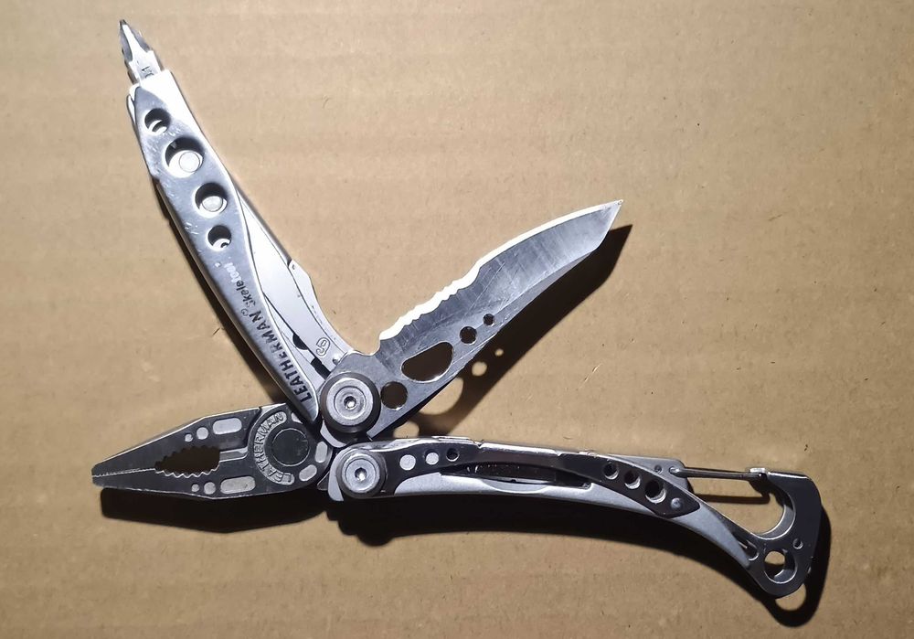 Multitool Leatherman Skeletool