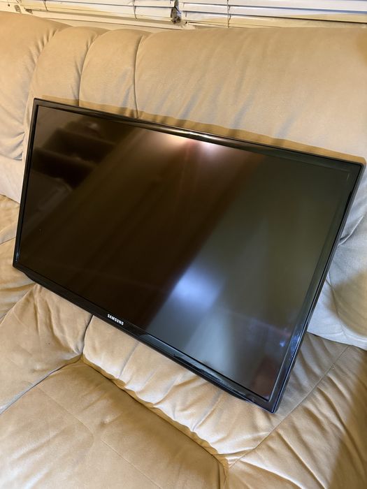 Телевізор smart TV Samsung UE32H5303AK