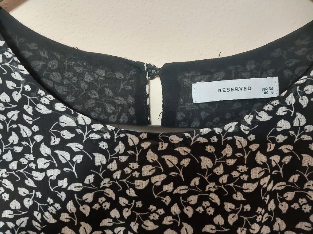 Długa sukienka Reserved