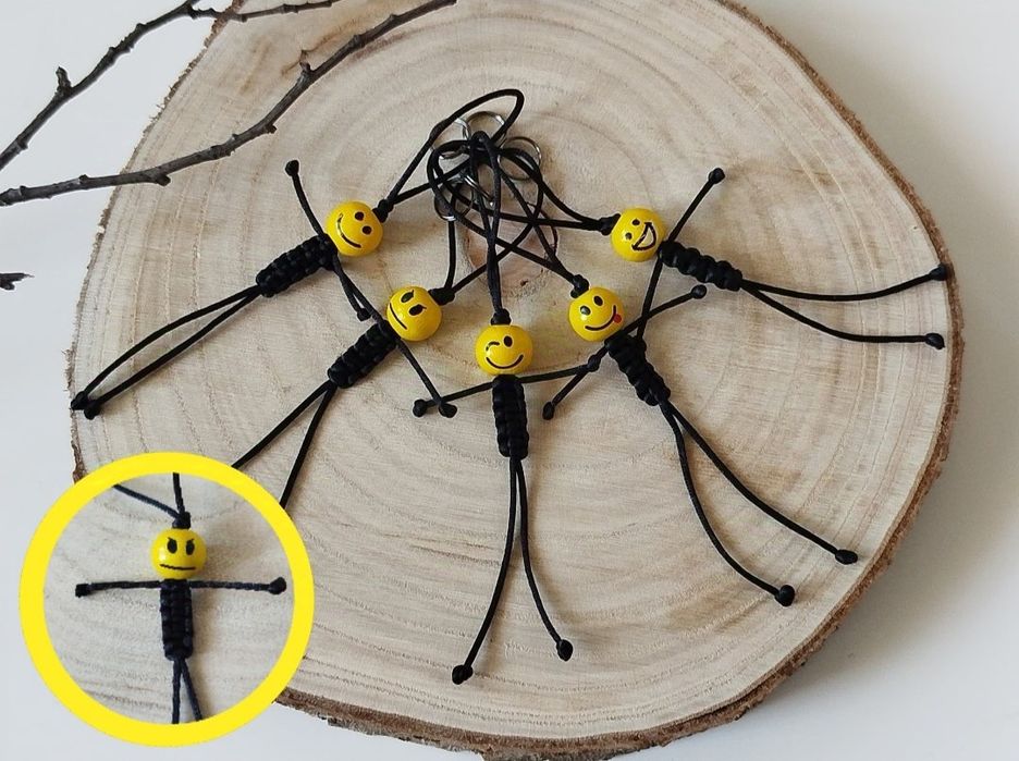 Ludzik ZŁOŚNIK zawieszka brelok makrama 1szt