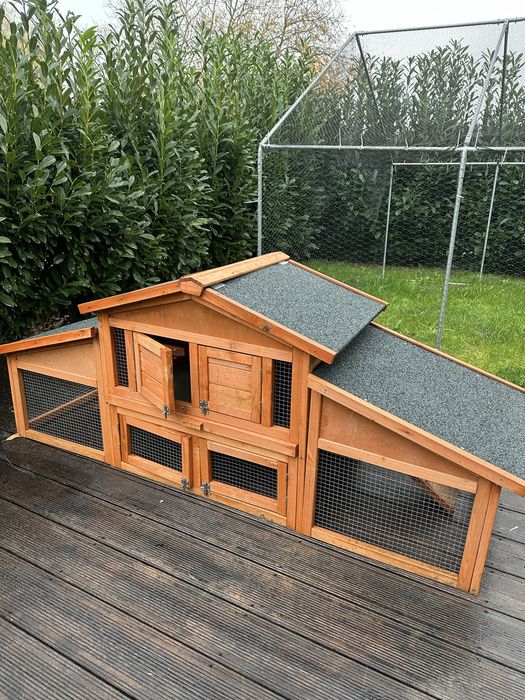 Drewniany kurnik / domek dla kur lub królików z wybiegem