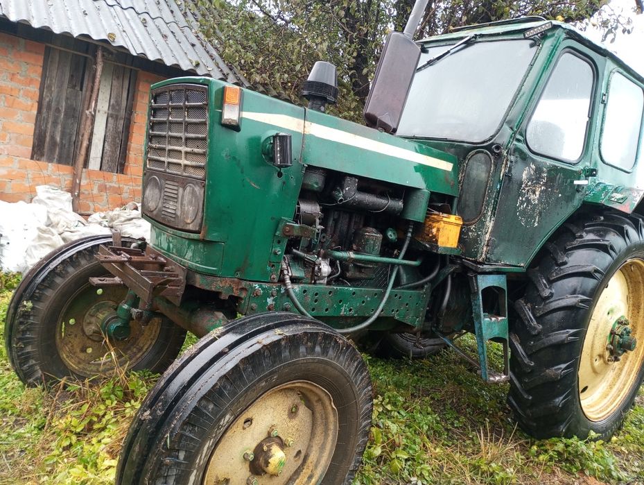 Трактор ЮМЗ на стартері