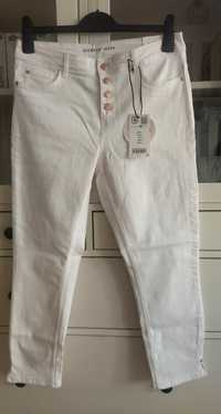 Białe spodnie Orsay