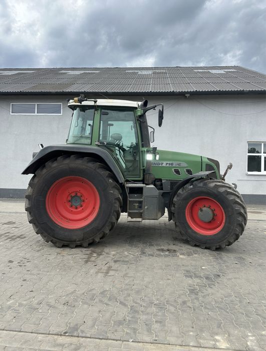 Fendt 716 Vario TMS rok 2004 tuz