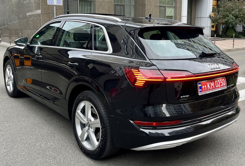 Audi E-Tron 50, 71kwh 2019