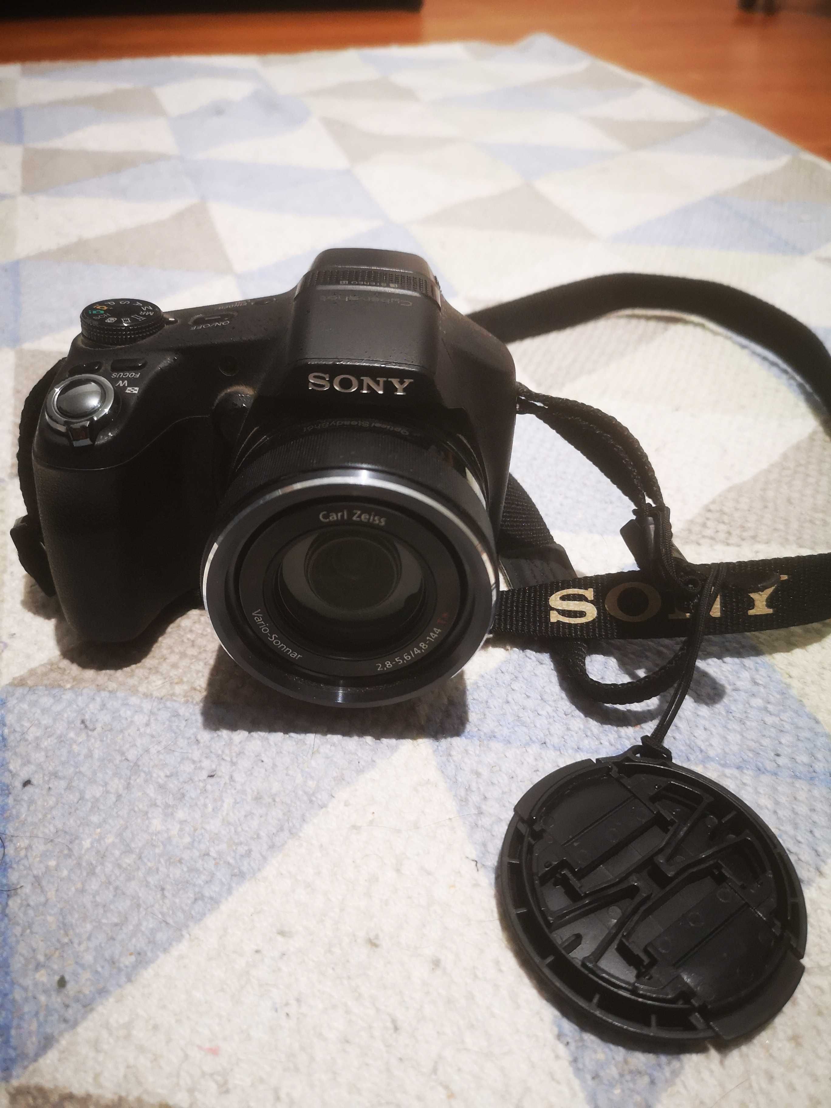 Camera Sony Cyber-shot DSC-HX100V Bridge 16 - Preto