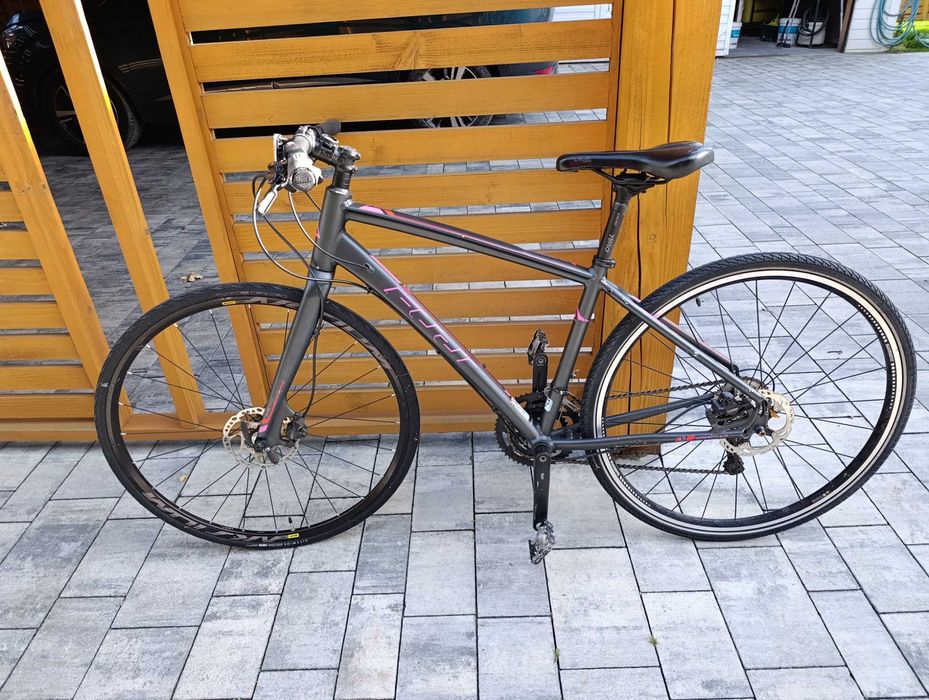 Rower damski trekking FUJI silhouette