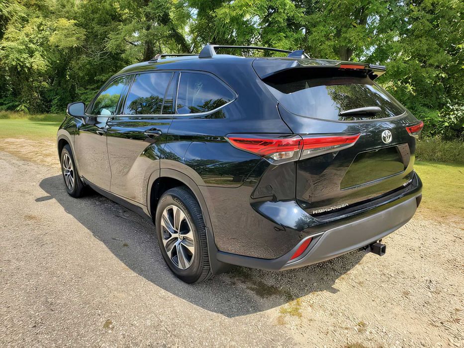 Toyota Highlander      2021
